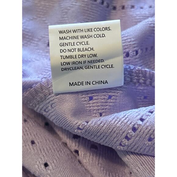 GUC Women's Plus Lavendar Button Front Short Sleeve Top Eyelet Fabric Size 2XL - Picture 6 of 7